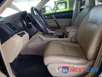 Zdjęcie 7 z 13 samochodu: 2013 TOYOTA HIGHLANDER LIMITED VIN:5TDDK3EH1DS207897 - miniatura