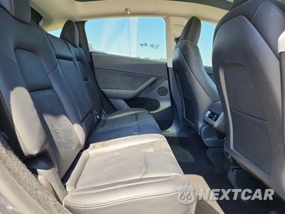 Zdjęcie 10 z 15 samochodu: 2023 TESLA MODEL Y VIN:7SAYGDEE7PF926341 - miniatura