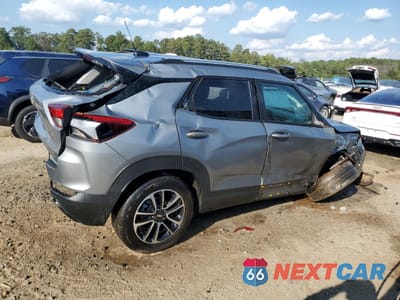 Trzecie zdjęcie samochodu z tyłu: 2025 CHEVROLET TRAILBLAZER LT VIN:KL79MRSL9SB065411 - miniatura