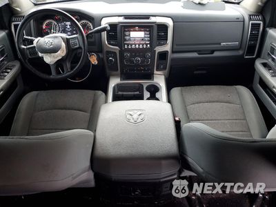 Zdjęcie 8 z 12 samochodu: 2016 RAM 2500 SLT VIN:3C6UR5DL2GG274287 - miniatura