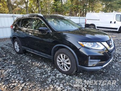 Czwarte zdjęcie samochodu z boku: 2017 NISSAN ROGUE SV VIN:5N1AT2MV6HC736038 - miniatura
