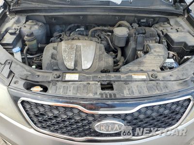 Czwarte zdjęcie samochodu z boku: 2012 KIA SORENTO SX VIN:5XYKW4A22CG212850 - miniatura