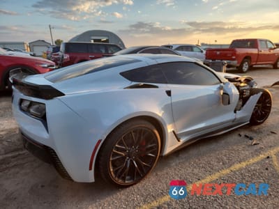 Trzecie zdjęcie samochodu z tyłu: 2018 CHEVROLET CORVETTE Z06 2LZ VIN:1G1YS2D66J5600087 - miniatura