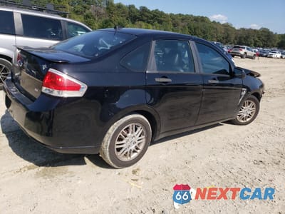 Trzecie zdjęcie samochodu z tyłu: 2011 FORD FOCUS SE VIN:1FAHP3FN1BW116560 - miniatura