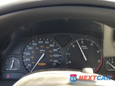 Zdjęcie 9 z 12 samochodu: 2001 SATURN SC1 VIN:1G8ZP128X1Z207319 - miniatura