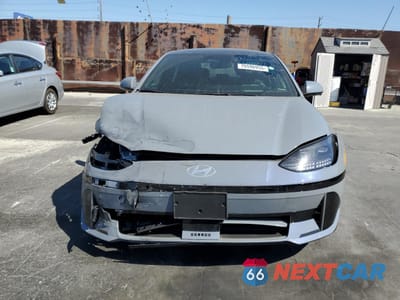 Piąte zdjęcie samochodu w środku: 2025 HYUNDAI IONIQ 6 LIMITED VIN:KMHM54AA6SA088742 - miniatura