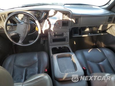 Zdjęcie 8 z 12 samochodu: 2004 CHEVROLET SILVERADO K2500 HEAVY DUTY VIN:1GCHK23234F230429 - miniatura