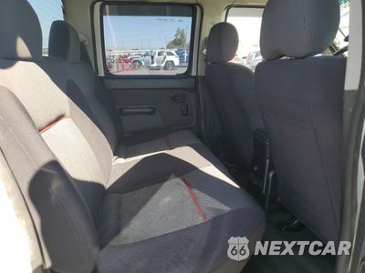 Zdjęcie 10 z 14 samochodu: 2002 NISSAN FRONTIER CREW CAB SC VIN:1N6MD29Y52C370580 - miniatura