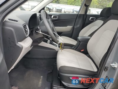 Zdjęcie 7 z 16 samochodu: 2020 HYUNDAI VENUE SEL VIN:KMHRC8A38LU027297 - miniatura