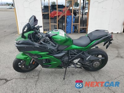 Trzecie zdjęcie samochodu z tyłu: 2018 KAWASAKI ZX1002 B VIN:JKBZXVB1XJA000451 - miniatura