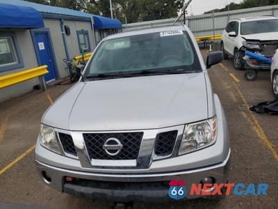 Piąte zdjęcie samochodu w środku: 2011 NISSAN FRONTIER S VIN:1N6AD0EV2BC405286 - miniatura