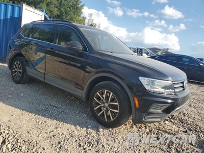 Czwarte zdjęcie samochodu z boku: 2019 VOLKSWAGEN TIGUAN SE VIN:3VV3B7AX6KM156220 - miniatura