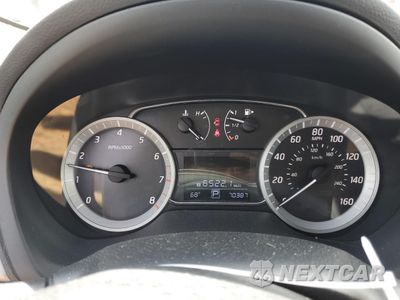 Zdjęcie 9 z 12 samochodu: 2015 NISSAN SENTRA S VIN:3N1AB7AP9FL674259 - miniatura