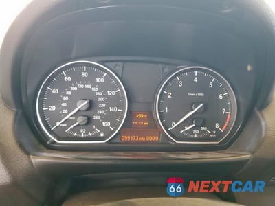 Zdjęcie 9 z 12 samochodu: 2008 BMW 135 I VIN:WBAUC735X8VF23078 - miniatura