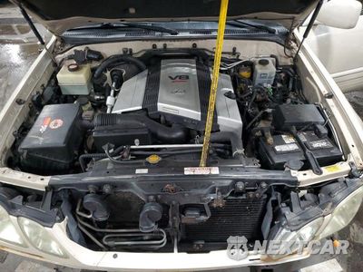 Zdjęcie 12 z 14 samochodu: 2005 LEXUS LX 470 VIN:JTJHT00W153549482 - miniatura
