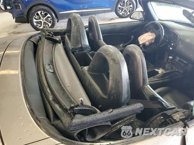 Zdjęcie 10 z 12 samochodu: 2004 HONDA S2000 VIN:JHMAP21484T000277 - miniatura