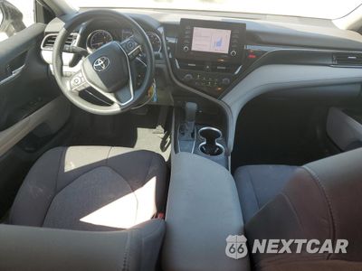 Zdjęcie 8 z 13 samochodu: 2021 TOYOTA CAMRY LE VIN:4T1C11AK0MU558747 - miniatura