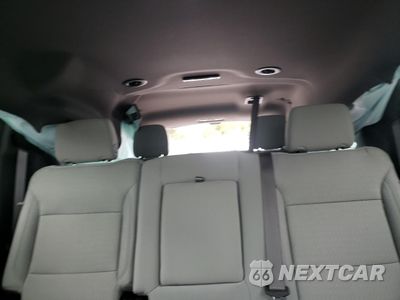 Zdjęcie 10 z 14 samochodu: 2023 CHEVROLET SUBURBAN K1500 LS VIN:1GNSKBKD8PR333445 - miniatura