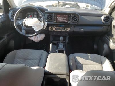 Zdjęcie 8 z 15 samochodu: 2023 TOYOTA TACOMA DOUBLE CAB VIN:3TMCZ5AN1PM627601 - miniatura