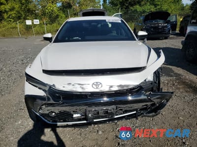 Piąte zdjęcie samochodu w środku: 2023 TOYOTA CROWN XLE VIN:JTDAAAAF6P3006971 - miniatura