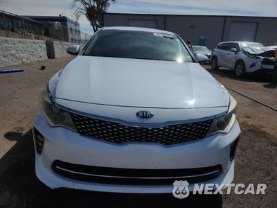 Piąte zdjęcie samochodu w środku: 2018 KIA OPTIMA LX VIN:5XXGT4L39JG252073 - miniatura
