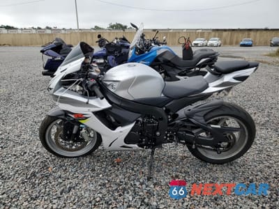 Trzecie zdjęcie samochodu z tyłu: 2018 SUZUKI GSX-R600 VIN:JS1GN7FAXJ2100941 - miniatura