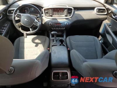 Zdjęcie 8 z 13 samochodu: 2019 KIA SORENTO LX VIN:5XYPG4A59KG591650 - miniatura