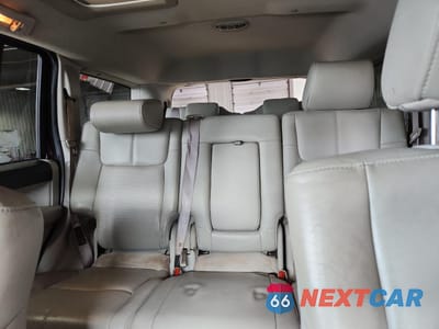 Zdjęcie 10 z 15 samochodu: 2007 JEEP COMMANDER LIMITED VIN:1J8HG58237C547301 - miniatura