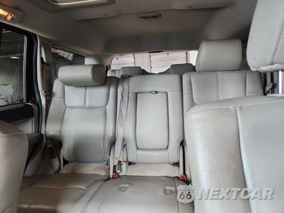 Zdjęcie 10 z 15 samochodu: 2007 JEEP COMMANDER LIMITED VIN:1J8HG58237C547301 - miniatura