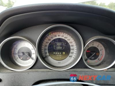 Zdjęcie 9 z 12 samochodu: 2012 MERCEDES-BENZ C 300 4MATIC VIN:WDDGF8BB3CA702408 - miniatura