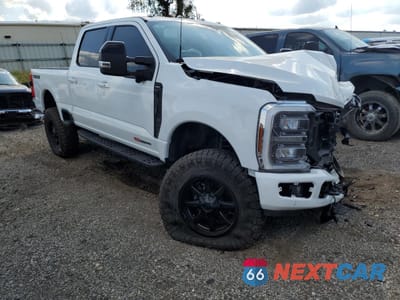 Czwarte zdjęcie samochodu z boku: 2024 FORD F350 SUPER DUTY VIN:1FT8W3BM0RED81223 - miniatura