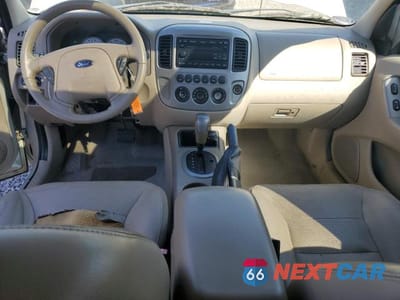 Zdjęcie 8 z 12 samochodu: 2005 FORD ESCAPE LIMITED VIN:1FMYU94125KA63591 - miniatura