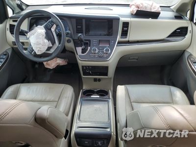 Zdjęcie 8 z 13 samochodu: 2016 TOYOTA SIENNA XLE VIN:5TDYK3DC5GS761620 - miniatura