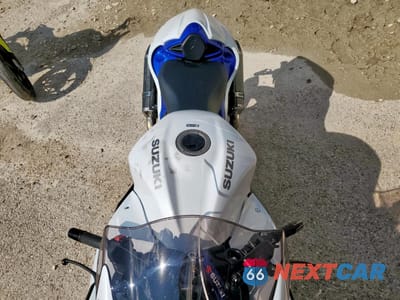Piąte zdjęcie samochodu w środku: 2023 SUZUKI GSX1300 RR VIN:JS1EJ11B2P7100850 - miniatura