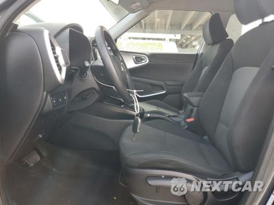 Zdjęcie 7 z 13 samochodu: 2020 KIA SOUL LX VIN:KNDJ23AU7L7103154 - miniatura