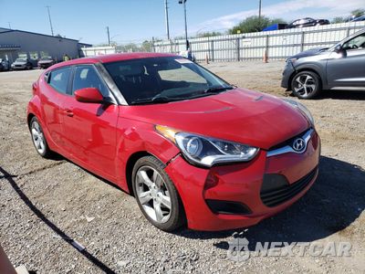 Czwarte zdjęcie samochodu z boku: 2015 HYUNDAI VELOSTER VIN:KMHTC6AD8FU245246 - miniatura