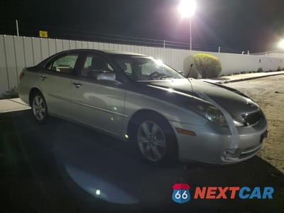 Czwarte zdjęcie samochodu z boku: 2005 LEXUS ES 330 VIN:JTHBA30G155058230 - miniatura