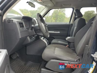 Zdjęcie 7 z 12 samochodu: 2008 JEEP PATRIOT SPORT VIN:1J8FT28WX8D721848 - miniatura