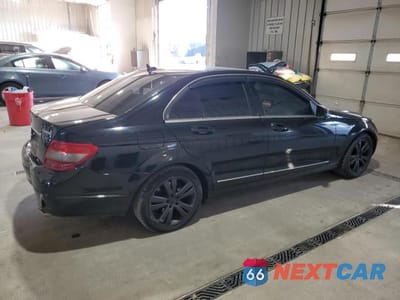 Trzecie zdjęcie samochodu z tyłu: 2011 MERCEDES-BENZ C 300 4MATIC VIN:WDDGF8BBXBR152737 - miniatura