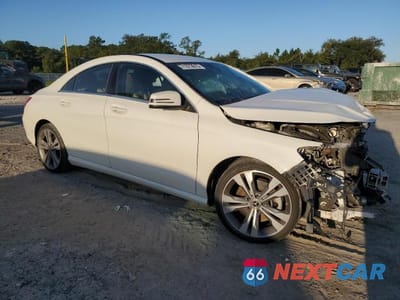 Czwarte zdjęcie samochodu z boku: 2018 MERCEDES-BENZ CLA 250 VIN:WDDSJ4EB3JN534532 - miniatura