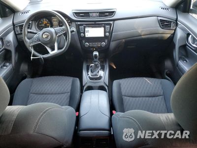 Zdjęcie 8 z 16 samochodu: 2017 NISSAN ROGUE SV VIN:5N1AT2MV6HC736038 - miniatura