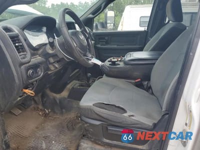 Zdjęcie 7 z 12 samochodu: 2021 RAM 3500 VIN:3C7WRTCJ1MG597900 - miniatura