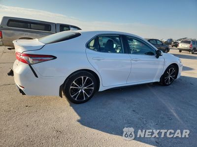 Trzecie zdjęcie samochodu z tyłu: 2019 TOYOTA CAMRY L VIN:4T1B11HK6KU821726 - miniatura
