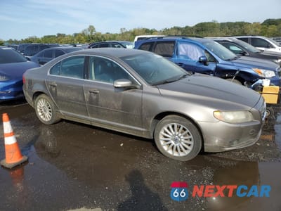 Czwarte zdjęcie samochodu z boku: 2007 VOLVO S80 3.2 VIN:YV1AS982071018764 - miniatura