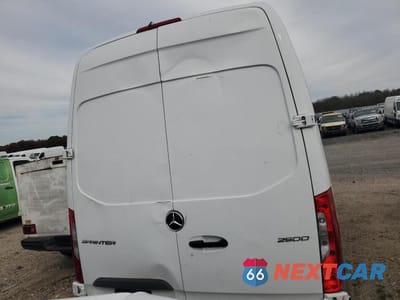 Zdjęcie 6 z 13 samochodu: 2023 MERCEDES-BENZ SPRINTER 2500 VIN:W1Y4NCHY8PT131423 - miniatura