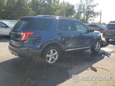 Trzecie zdjęcie samochodu z tyłu: 2017 FORD EXPLORER XLT VIN:1FM5K8D85HGD46851 - miniatura