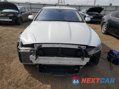 Piąte zdjęcie samochodu w środku: 2018 JAGUAR XE PRESTIGE VIN:SAJAK4FX1JCP37896 - miniatura