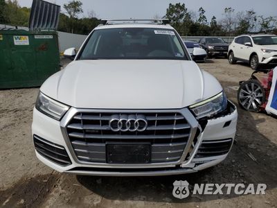 Piąte zdjęcie samochodu w środku: 2019 AUDI Q5 PREMIUM VIN:WA1ANAFY1K2140066 - miniatura