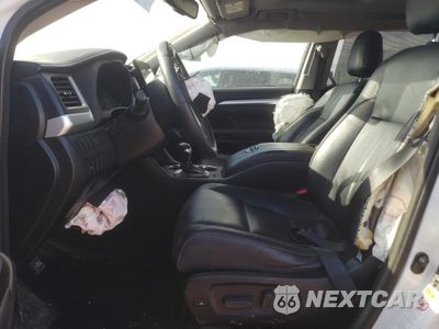 Zdjęcie 7 z 15 samochodu: 2016 TOYOTA HIGHLANDER XLE VIN:5TDJKRFH7GS318656 - miniatura