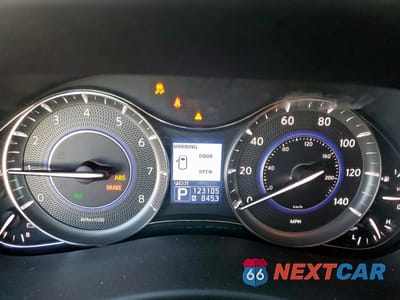 Zdjęcie 9 z 13 samochodu: 2011 INFINITI QX56 VIN:JN8AZ2NE6B9006673 - miniatura